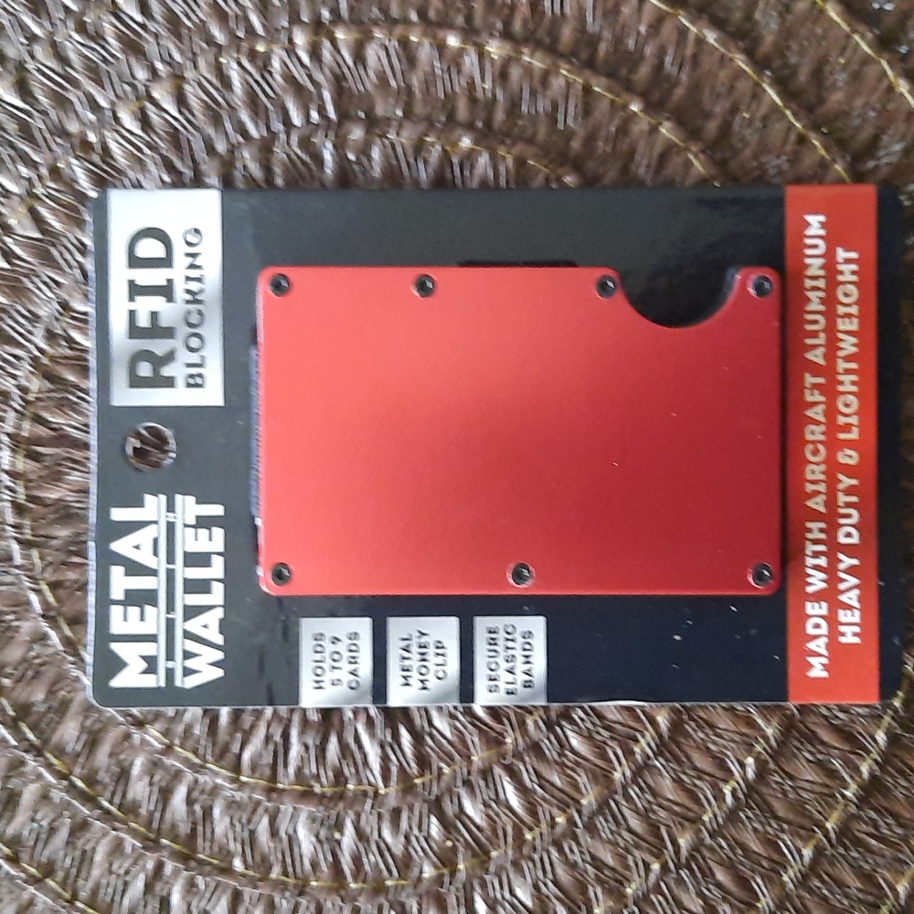 Metal wallet and money clip in 1